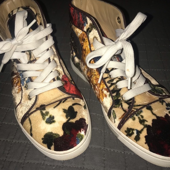 Womens size 35% Christian Louboutin new only wore once too small - Picture 3 of 3